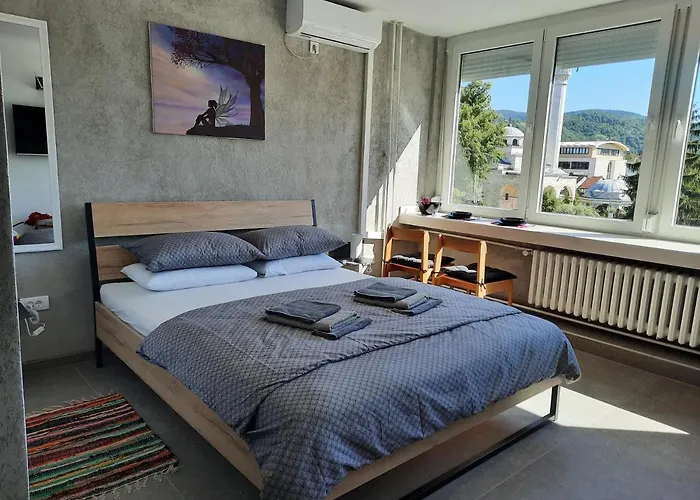 Tvrdjava アパート