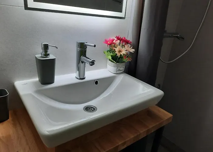 Tvrdjava アパート *